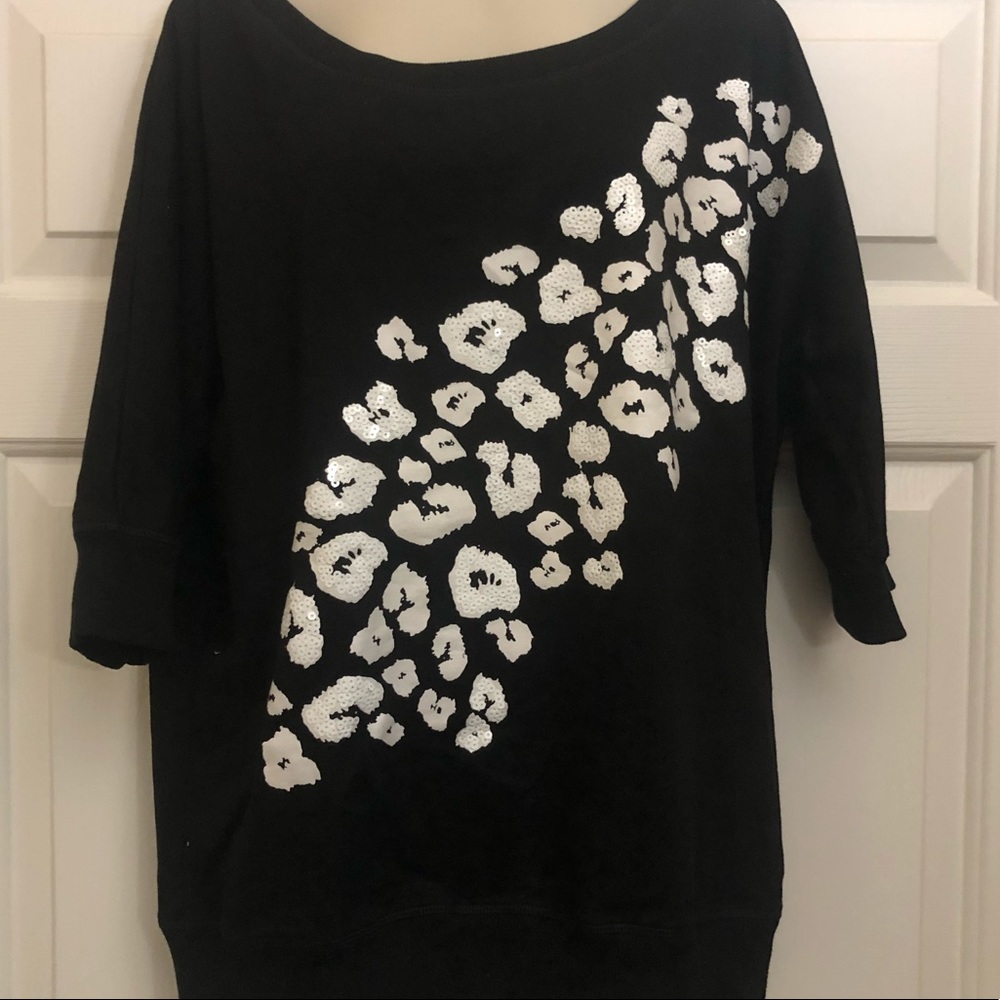 Styles for less animal print 3/4 sleeve Size XL